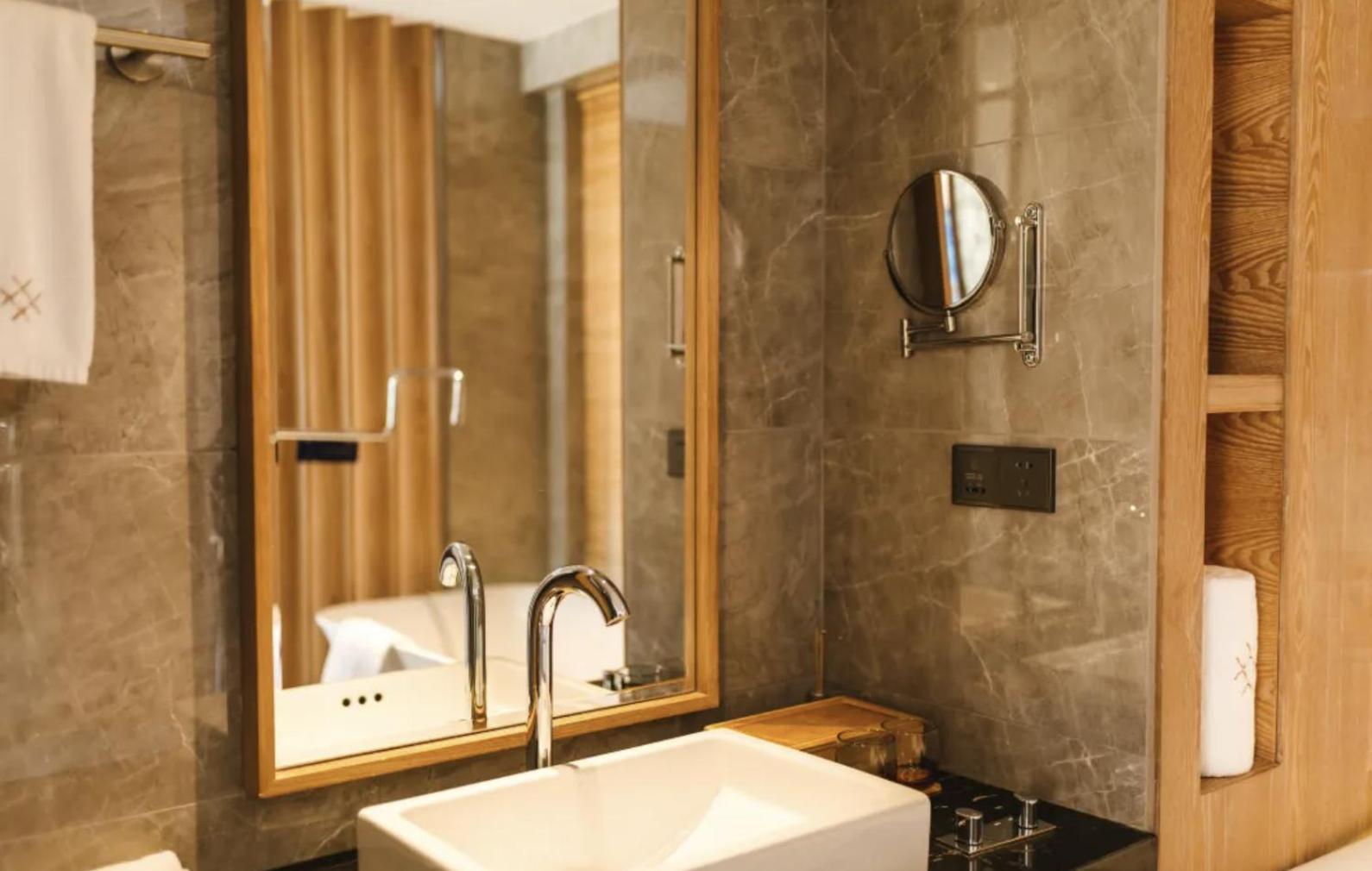 Hong Long Jing Hotel Dali  Buitenkant foto